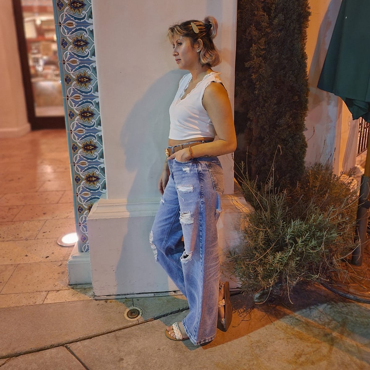 Ranchera Nighttime Vibes: A Classic Laid-Back Look for a Coffee Hangout